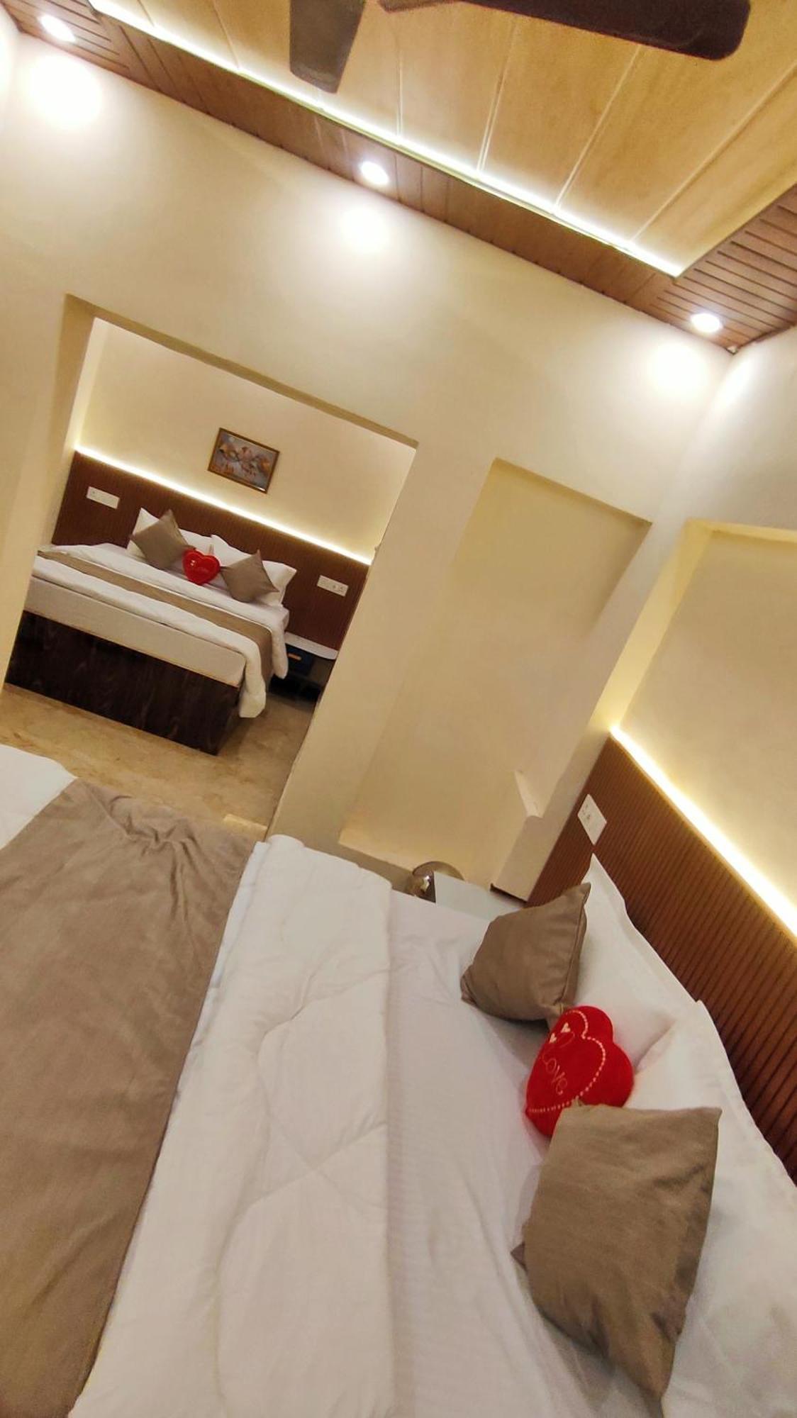 Hotel Sri Krishna Residency Varanasi Exterior foto