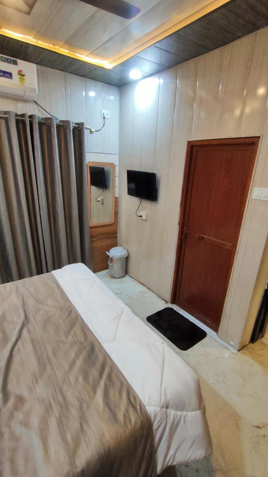Hotel Sri Krishna Residency Varanasi Exterior foto